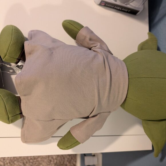 Plush Yoda Yogibo Star Wars Yoda Plush New 13" - Picture 3 of 6